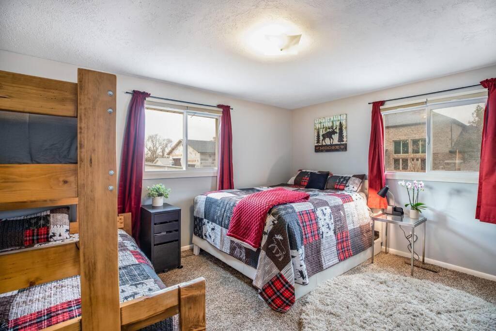 Pet Friendly Millcreek Home Close To Downtown/Mtns Salt Lake City Eksteriør bilde