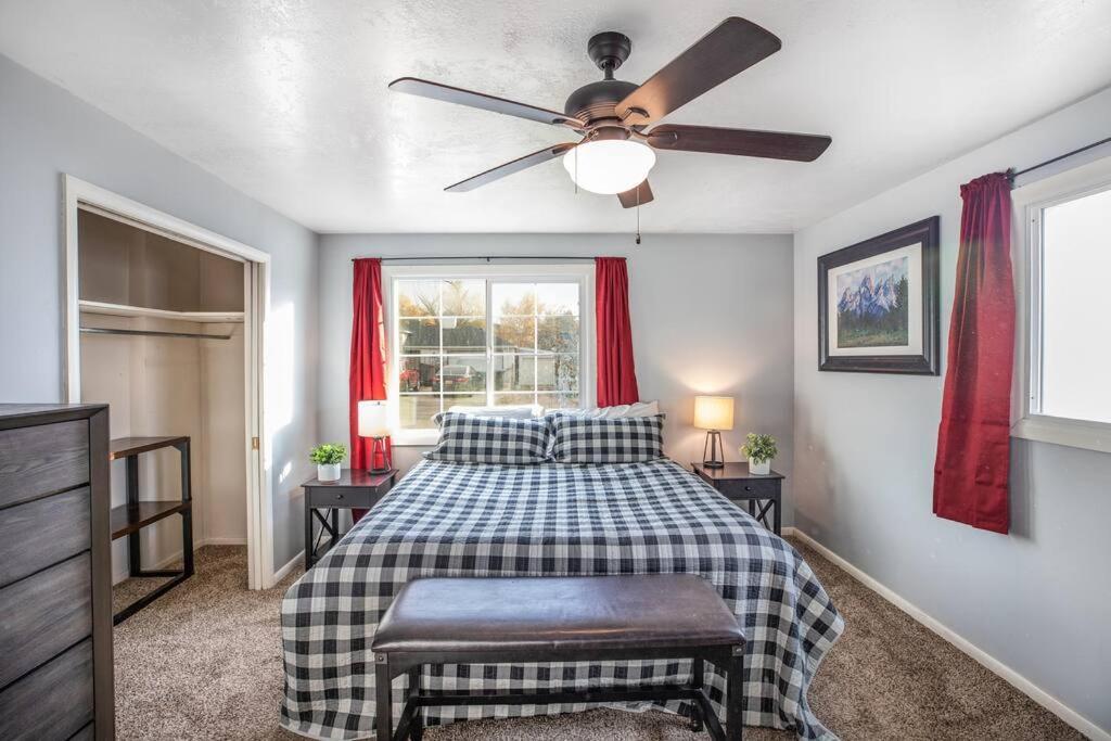 Pet Friendly Millcreek Home Close To Downtown/Mtns Salt Lake City Eksteriør bilde